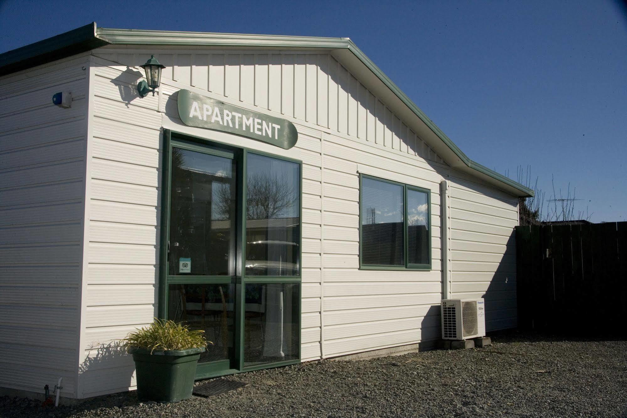 Pinedale Lodge & Apartment Methven Exterior photo